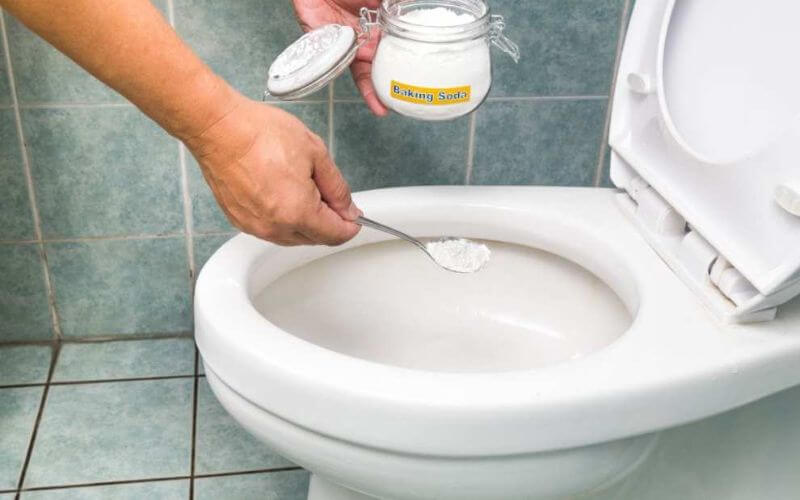 Xử lý tình trạng bồn cầu bị ố vàng tại nhà 【Xem Video】