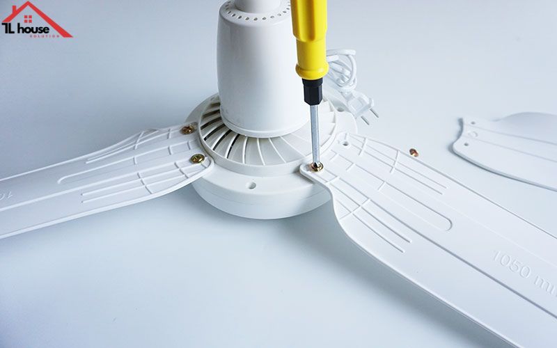 Lắp đặt quạt trần giá rẻ, uy tín, chất lượng tại Hà Nội